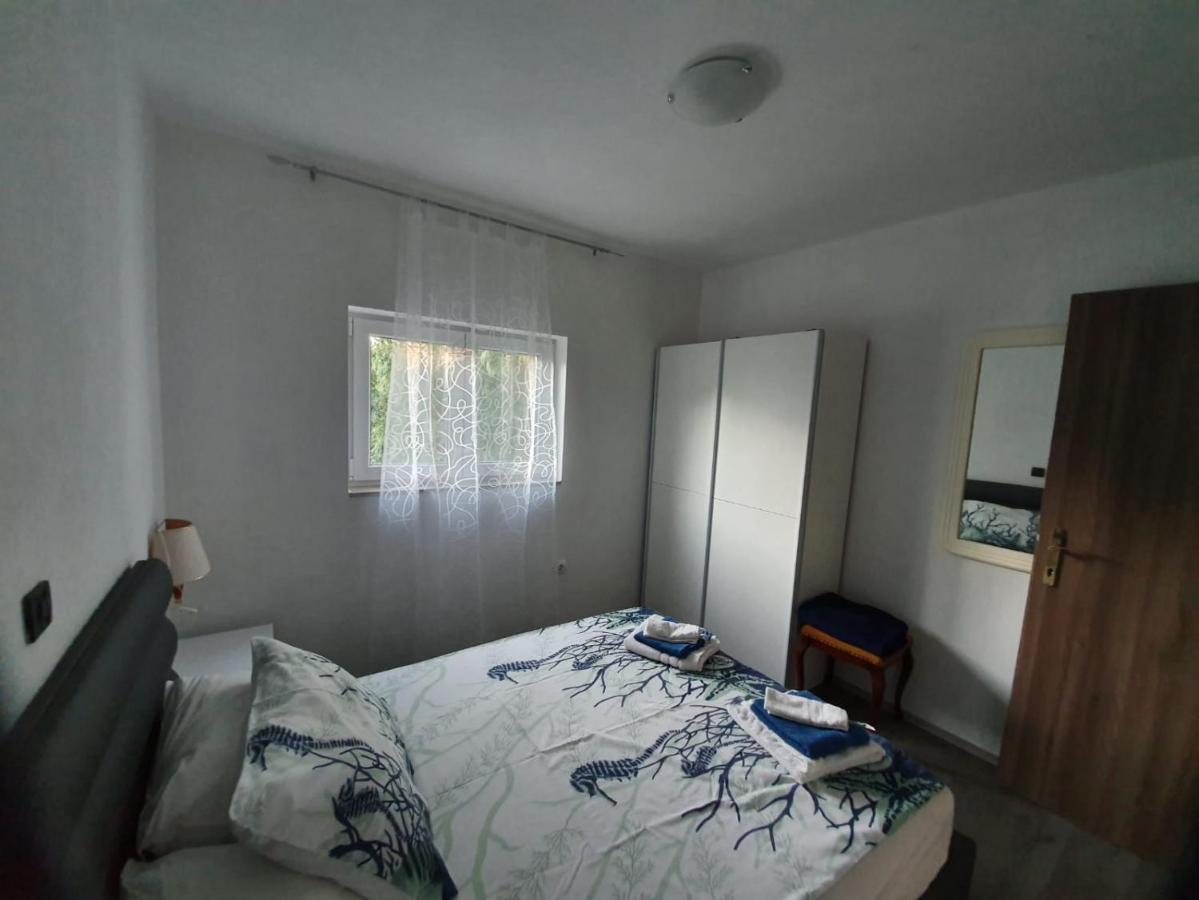 Apartmani Lucija มาสเลนีซา ภายนอก รูปภาพ