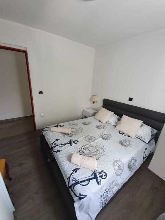 Apartmani Lucija มาสเลนีซา ภายนอก รูปภาพ