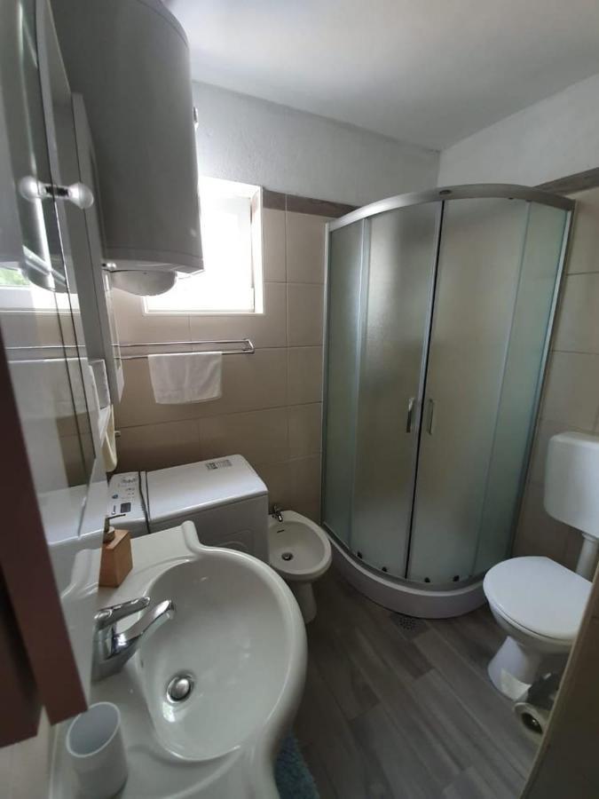 Apartmani Lucija มาสเลนีซา ภายนอก รูปภาพ