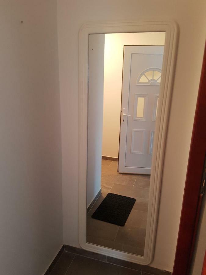 Apartmani Lucija มาสเลนีซา ภายนอก รูปภาพ